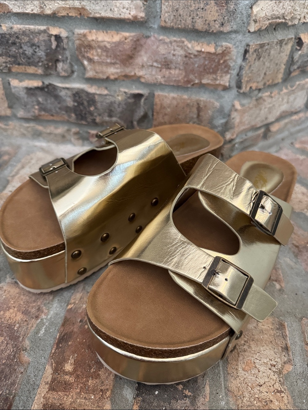 Acata Metallic Gold Buckle Platform Sandals Size 10